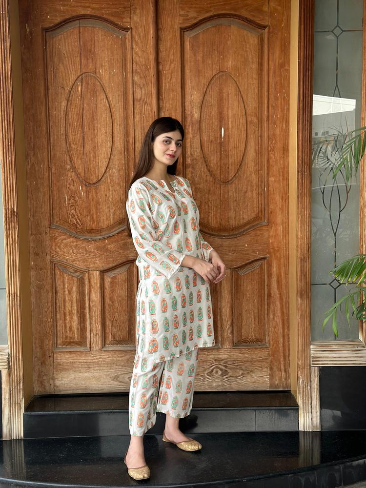 2 Pcs Women's Stitched Arabic Lawn Block Printed Shirt And Trouser